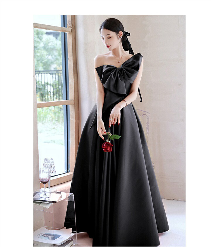 楽天市場】ウエディングドレス 「XS~3XL」シンプル 黒 赤 パーティー