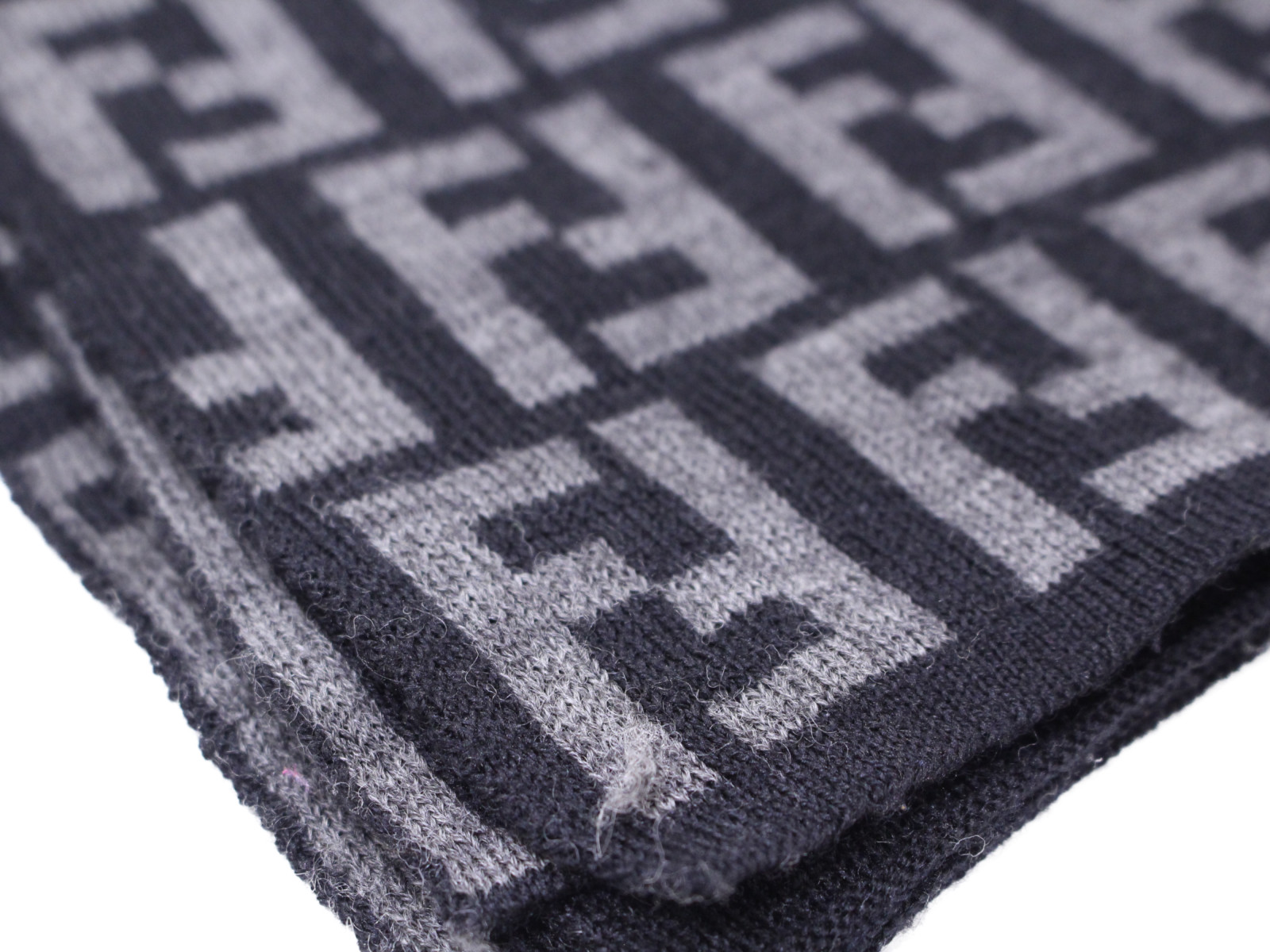 楽天市場】FENDI フェンディ マフラー ズッカ柄 ストライプ ブラック