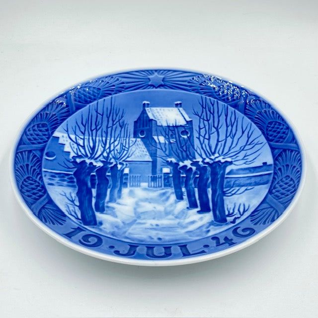 1946年 ロイヤルコペンハーゲン イヤープレート 「村の教会」 北欧