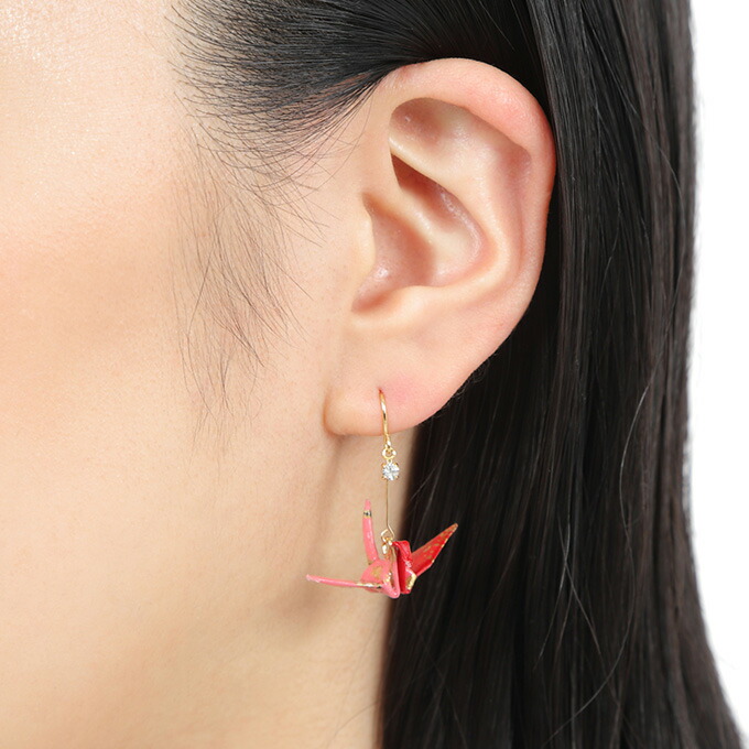 楽天市場】ピアス 和風 折り鶴 和紙 折り紙 鶴 ピンク 和柄 千代紙