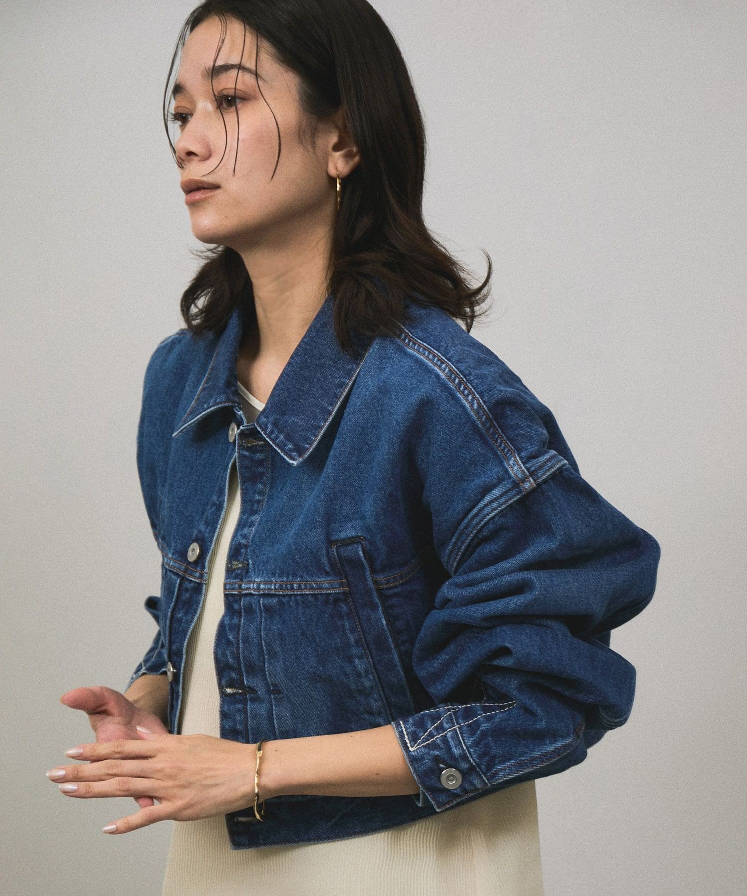 SALON adam et rope'｜【KURO(クロ)】POWER SHOULDER SHORT DENIM