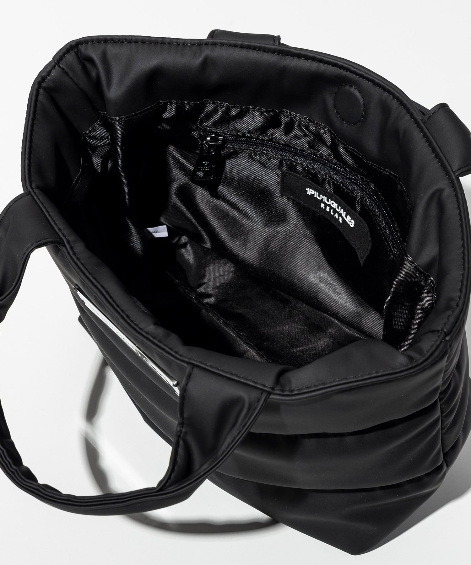 SHIFFON｜1PIU1UGUALE3 RELAX シルバーロゴプレートパデッドミニトート