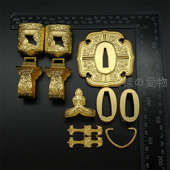 楽天市場】日本刀装具 太刀拵金具セット 金色 刀鍔 縁頭 目貫 切羽 二