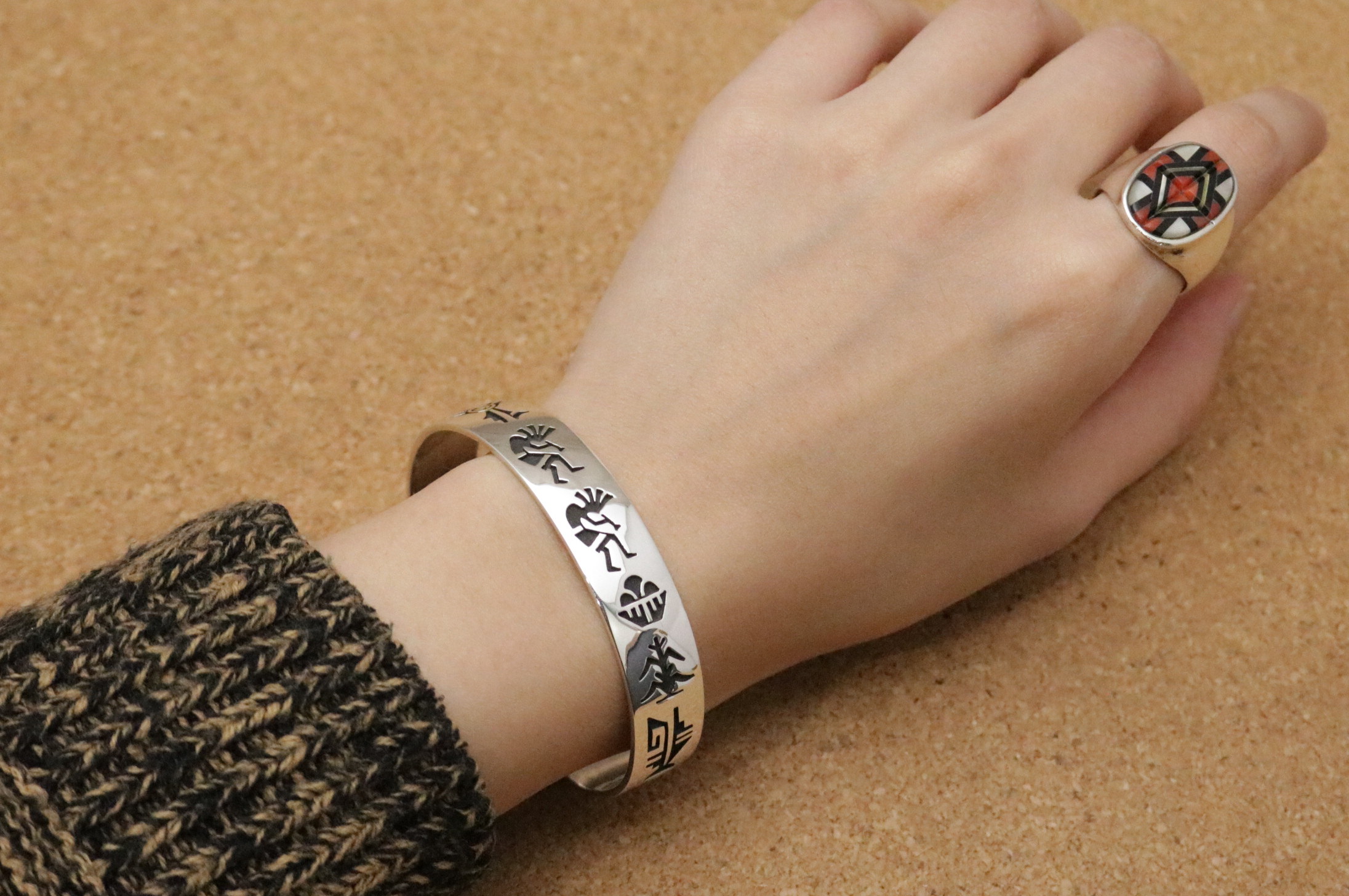 楽天市場】インディアンジュエリー・ホピ族 Raymond Kyasyousie