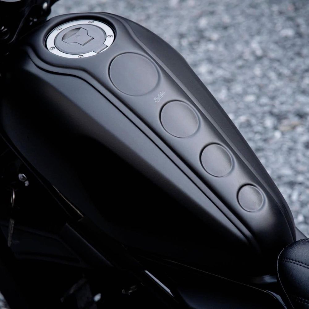 楽天市場】ホンダ レブル250/500用 燃料タンクセンターカバー