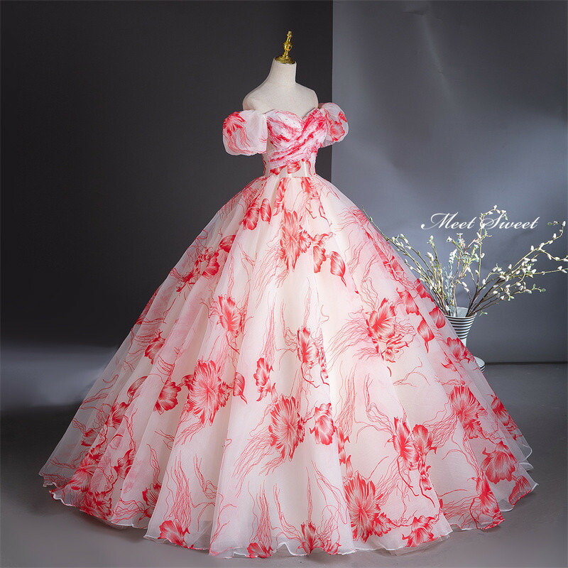 楽天市場】カラードレス プリンセスライン レッド 花柄 袖付き ロング