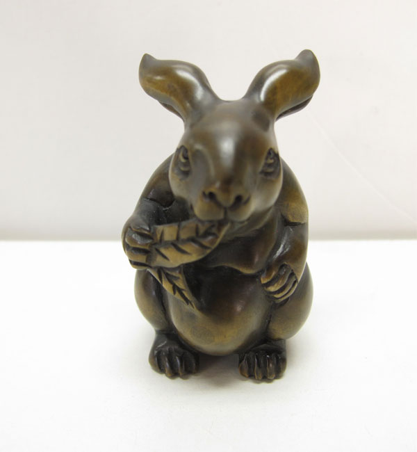 楽天市場】木彫り 根付 〜うさぎ〜一刀彫 / 素材：柘植 : 津山銘木有馬店