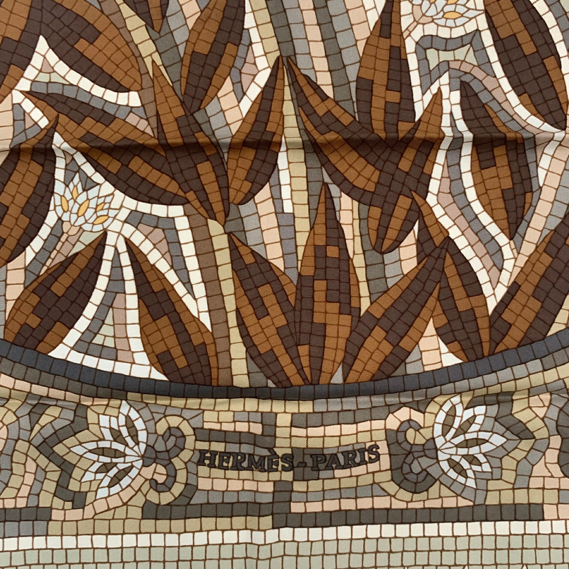 楽天市場】極美品 HERMES エルメス カレ90 CAVE FELEM 猫に注意