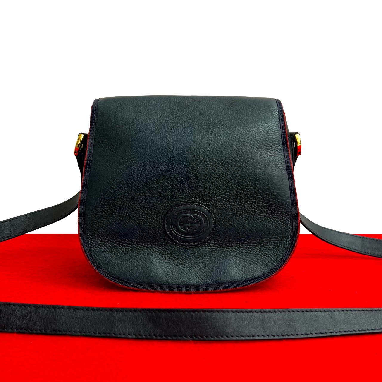 グッチ(GUCCI) 中古 黒 ショルダーバッグ | 通販・人気ランキング