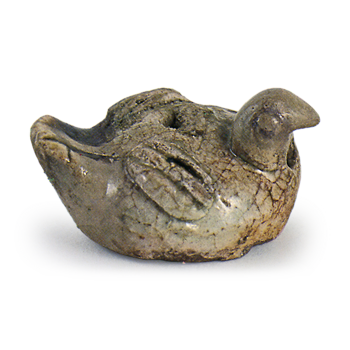 瀬戸 灰釉鳥形水滴 | 鶴田 純久の章 お話