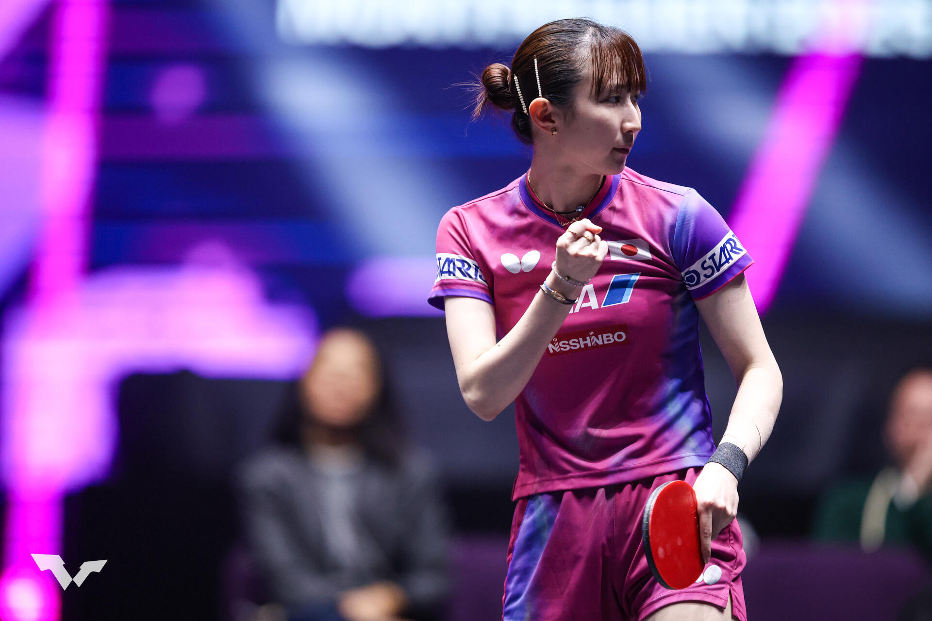 早田ひな 激闘の末2回戦進出！ 勝負強さを見せてチームメイトとの