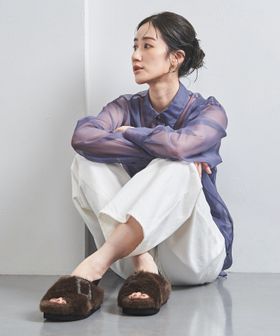 ビジューフェイクファー バックストラップ サンダル