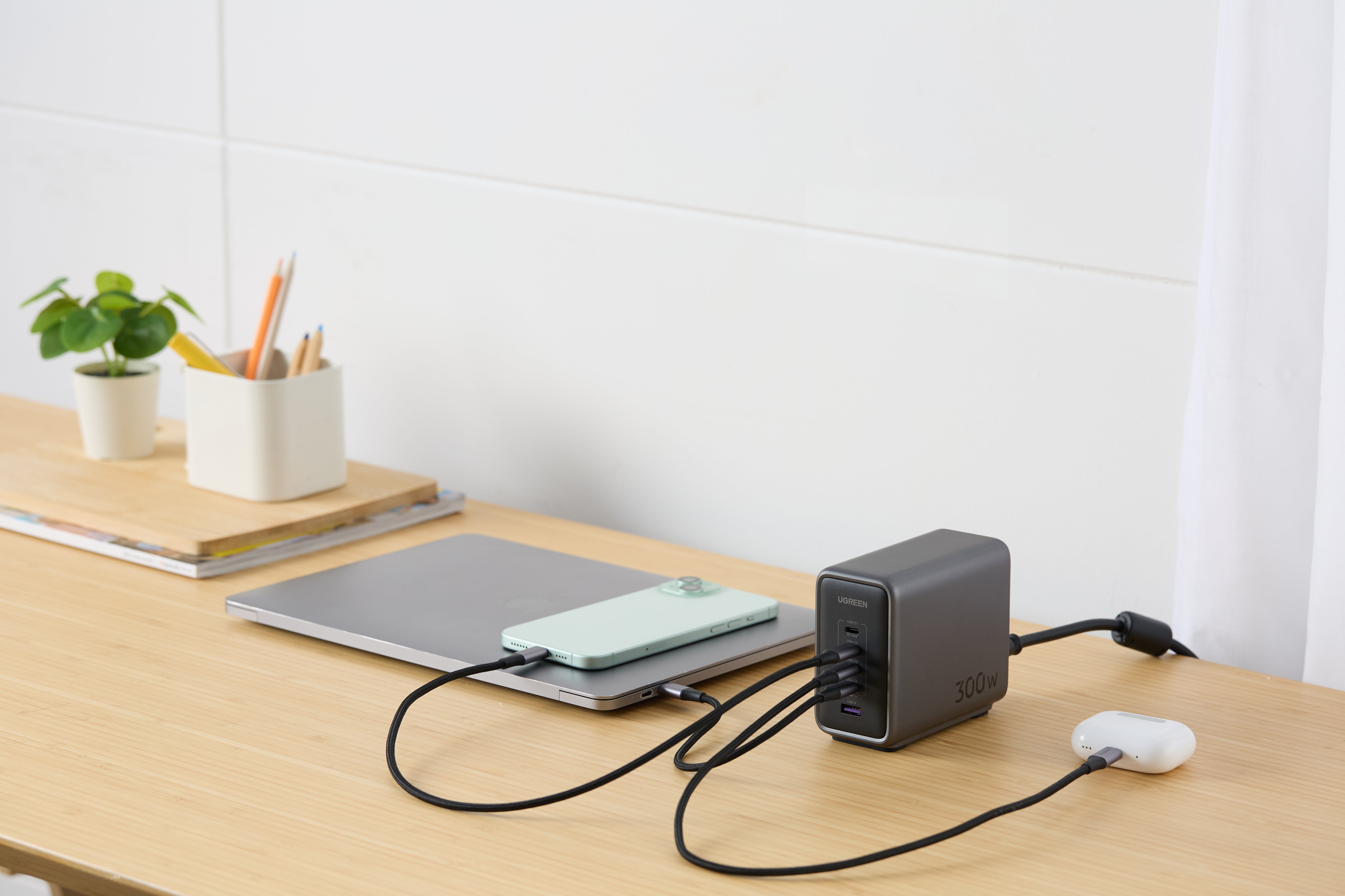 UGREEN Nexode 300W GaN デスクトップ急速充電器