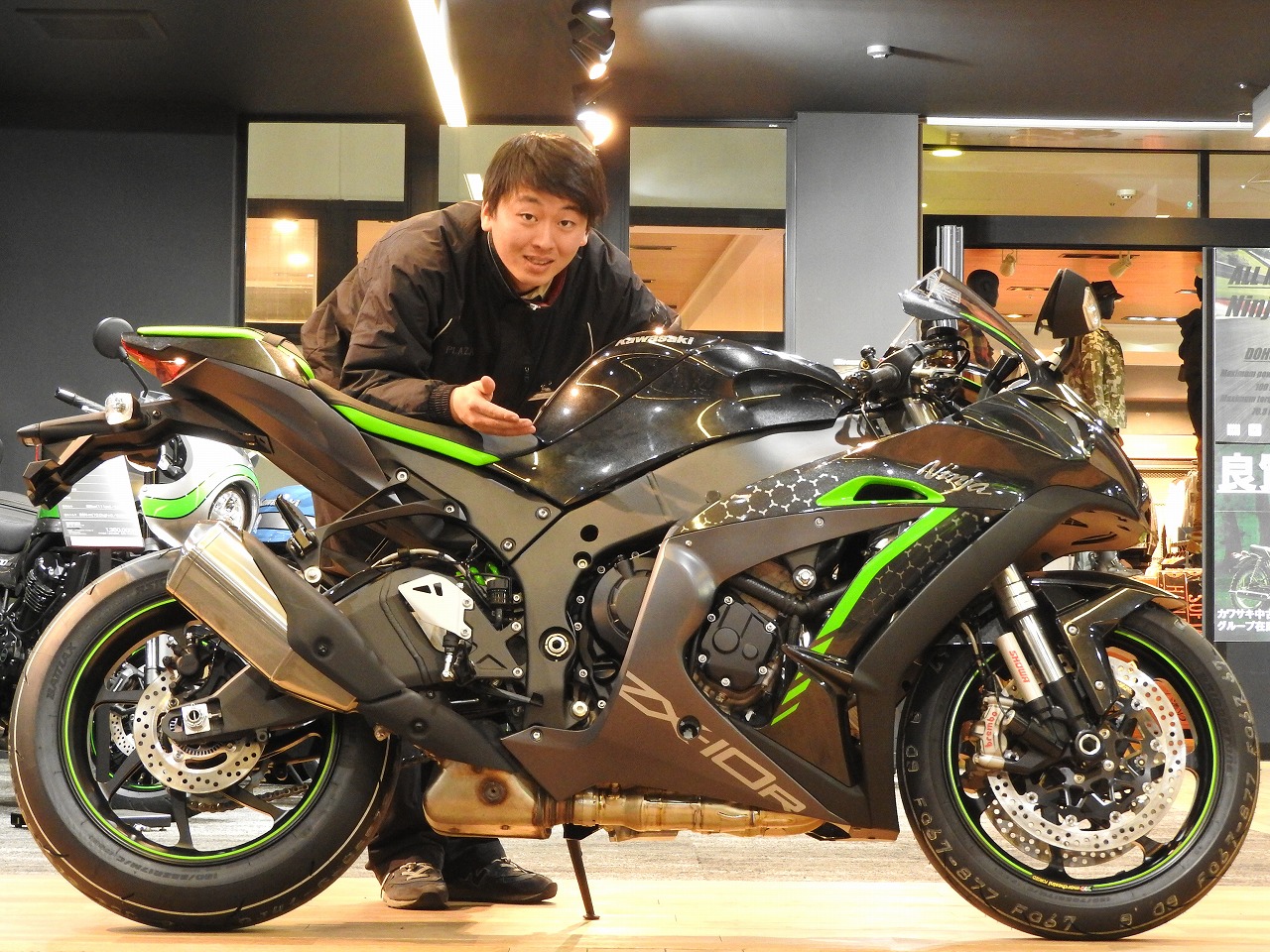 Ninja ZX-10R SE入荷してます [最新情報] | U-MEDIA (ユーメディア