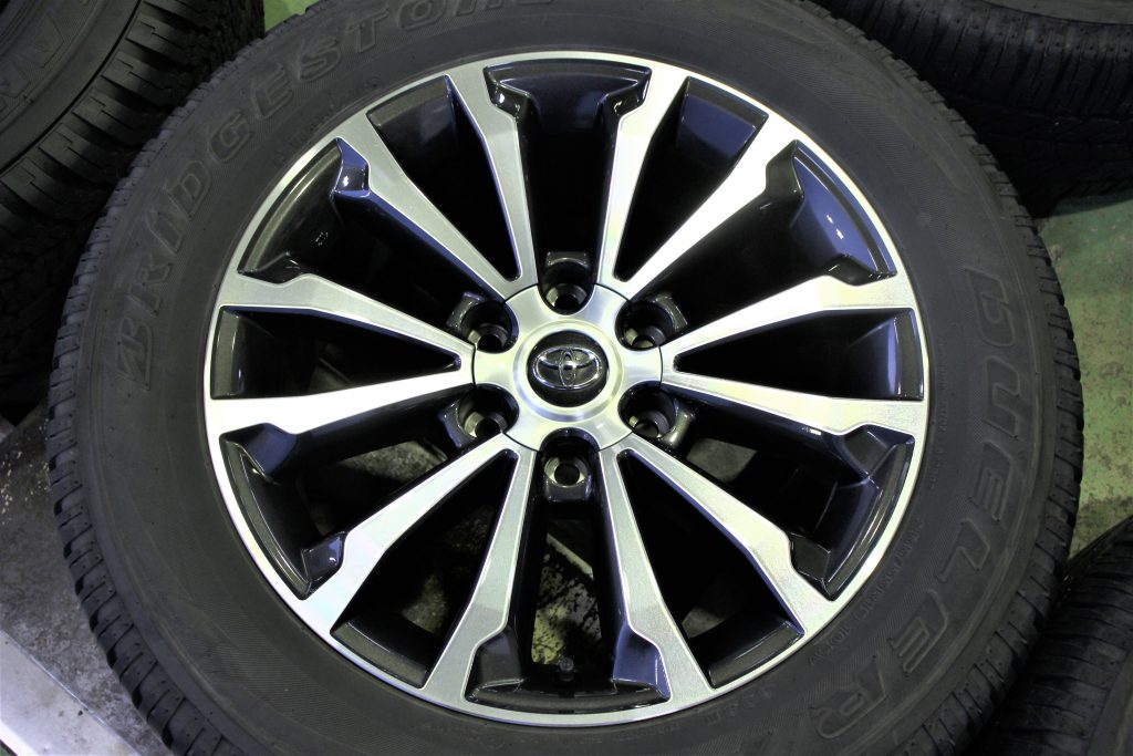 4駆祭りだ！！150プラド・125ハイラックスの純正ホイールが大量入荷