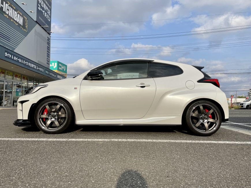 GRヤリスにRAYS VR TE37 SAGA SL のフェイス4を装着！ワイドな