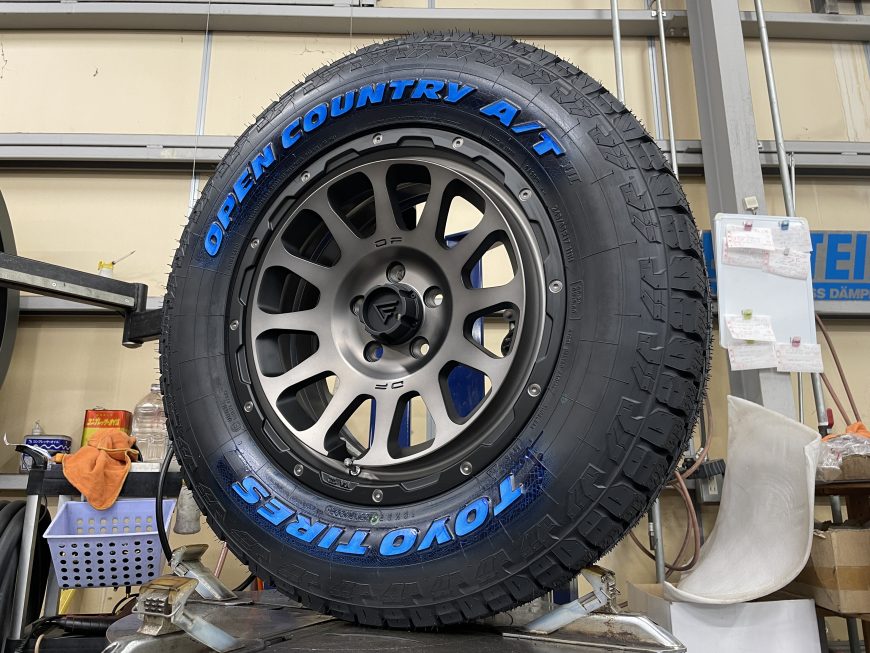 インチダウンxタイヤサイズアップ＝迫力満点のRAV4！デルタフォース