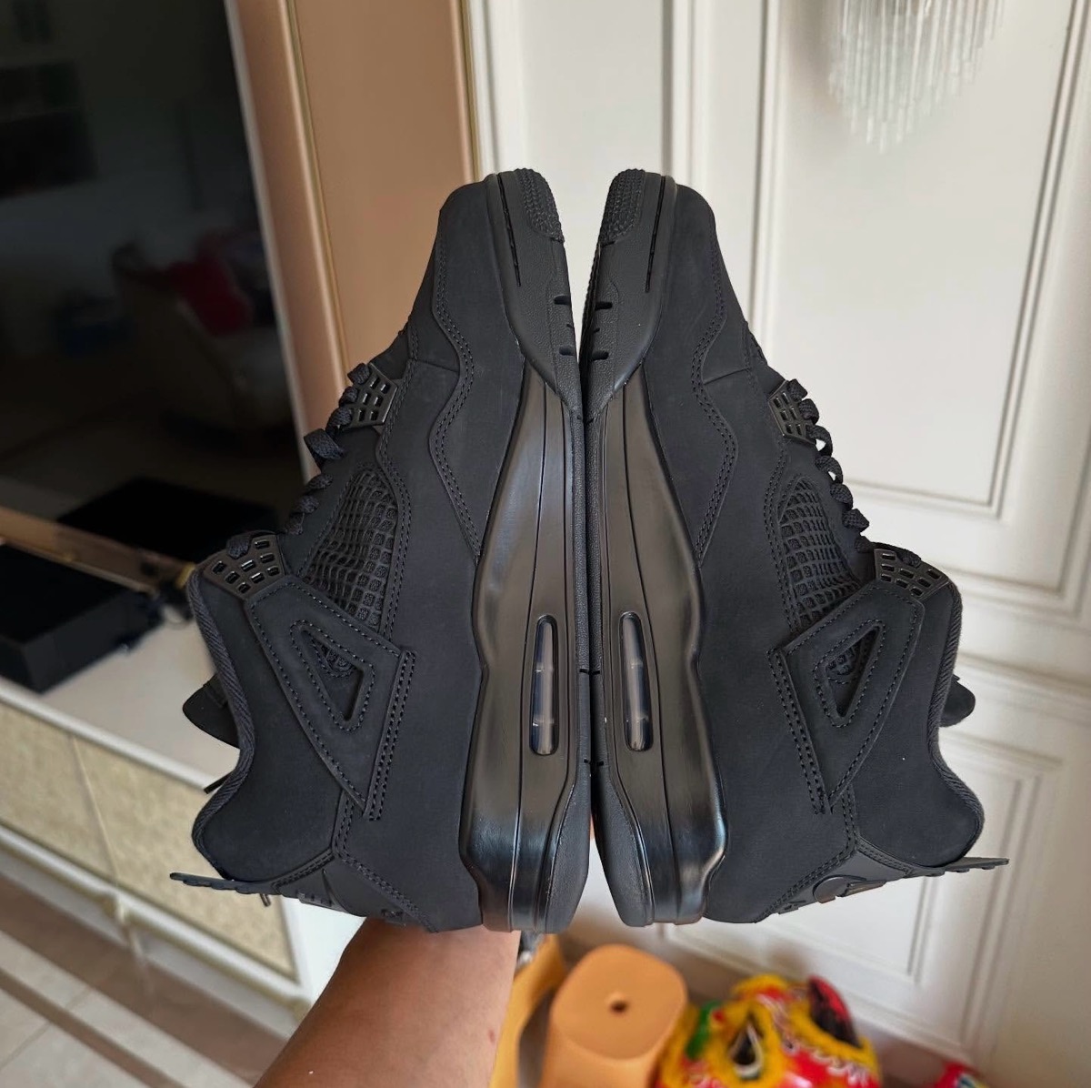 Nike Air Jordan 4 Retro “Black Cat”が国内11月28日に復刻発売