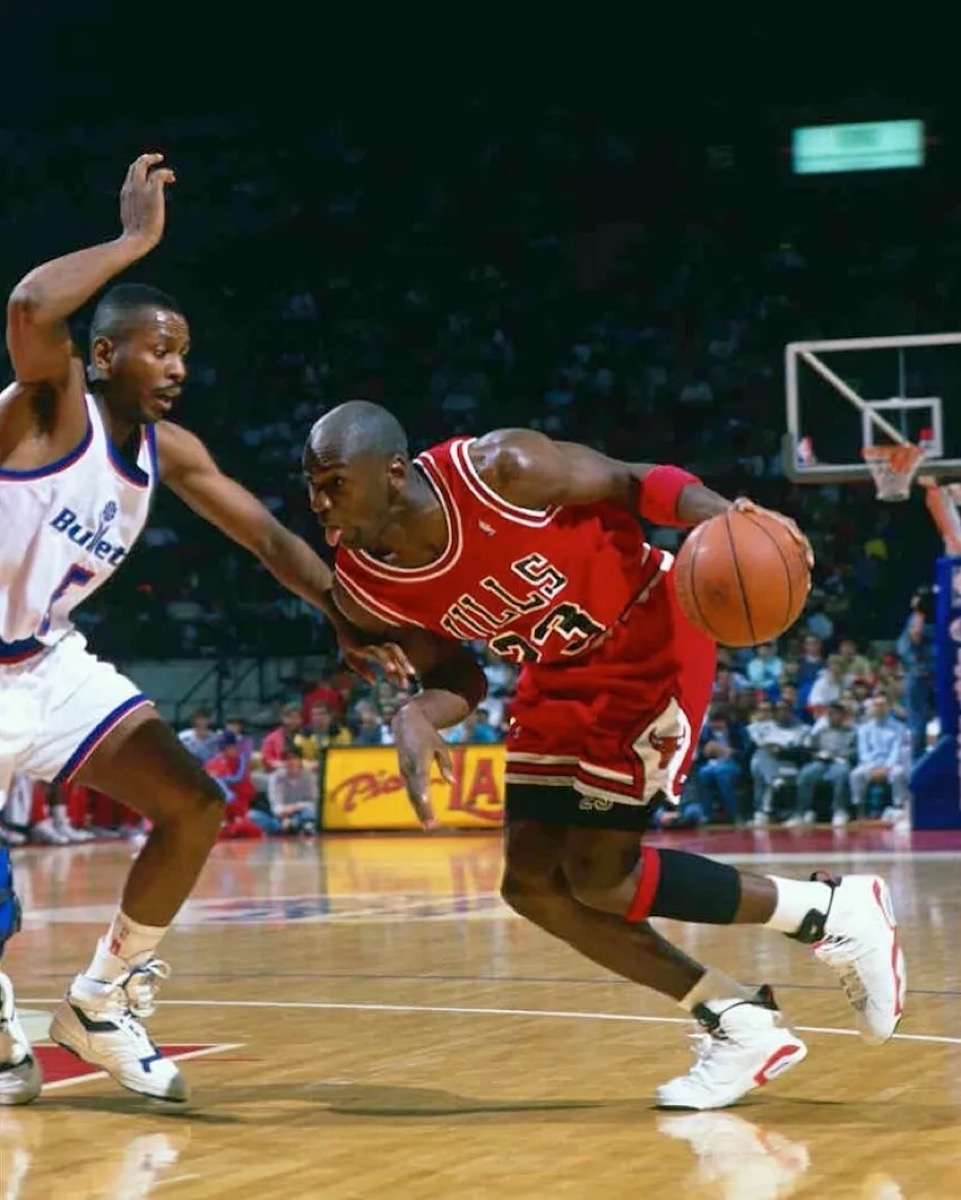 桜木花道カラー Nike Air Jordan 6 Retro “White Infrared”が11月7日に