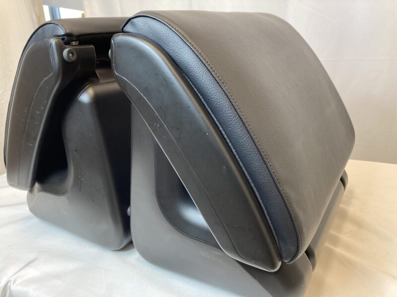 トヨタ純正 オットマン zrr80フットレスト【タイヤパーツ買取】 | 工具