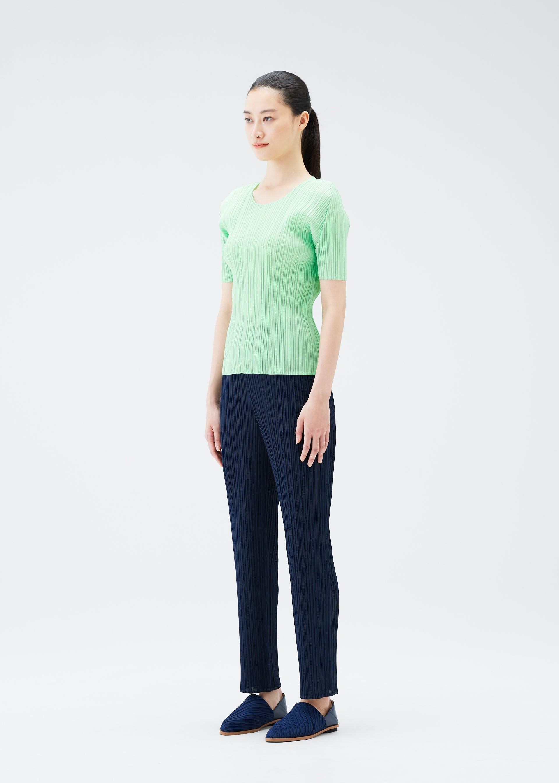 NEW COLORFUL BASICS 4 – ISSEY MIYAKE ONLINE STORE