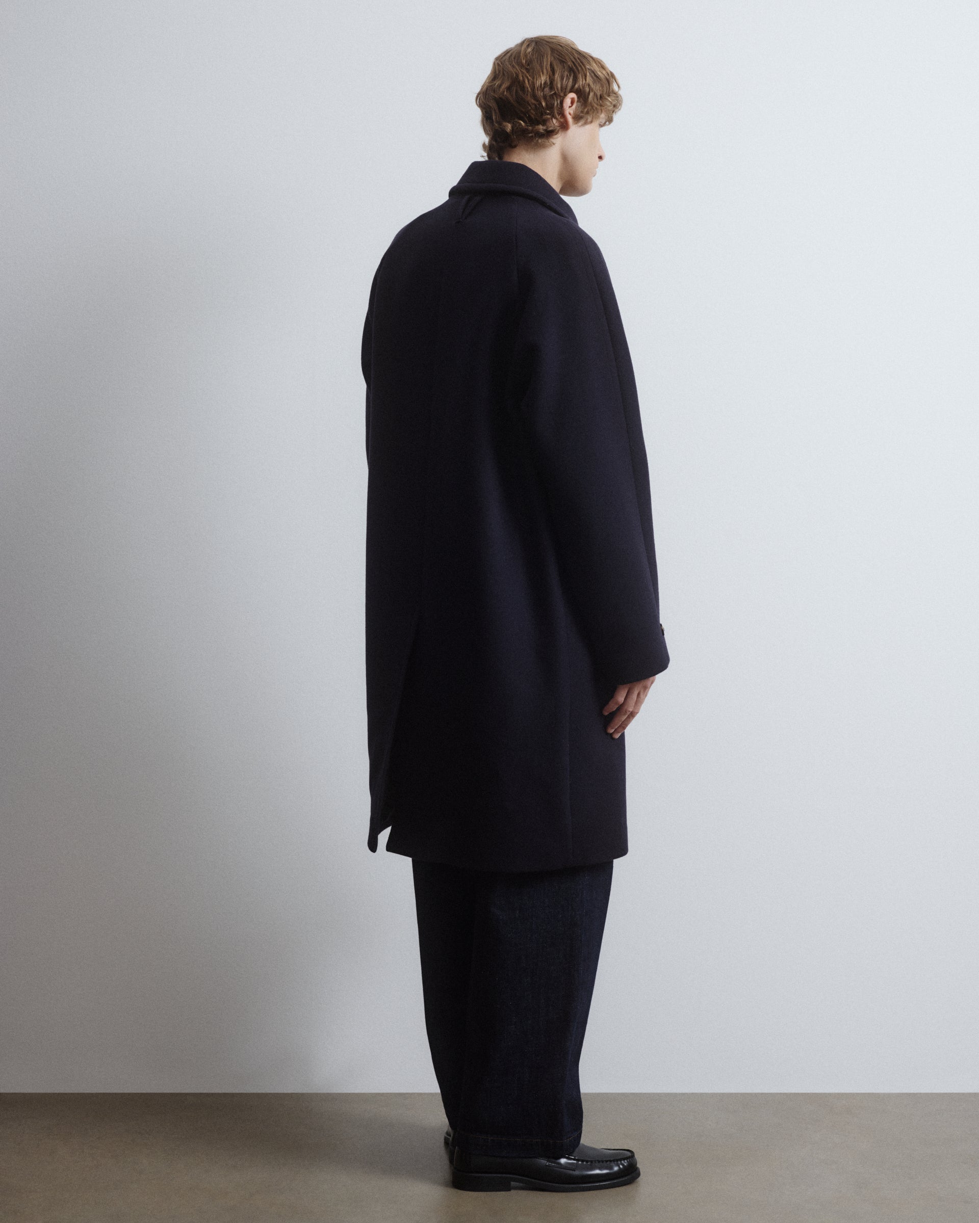 Vittorio lined overcoat in virgin wool felt. Blue - Navy