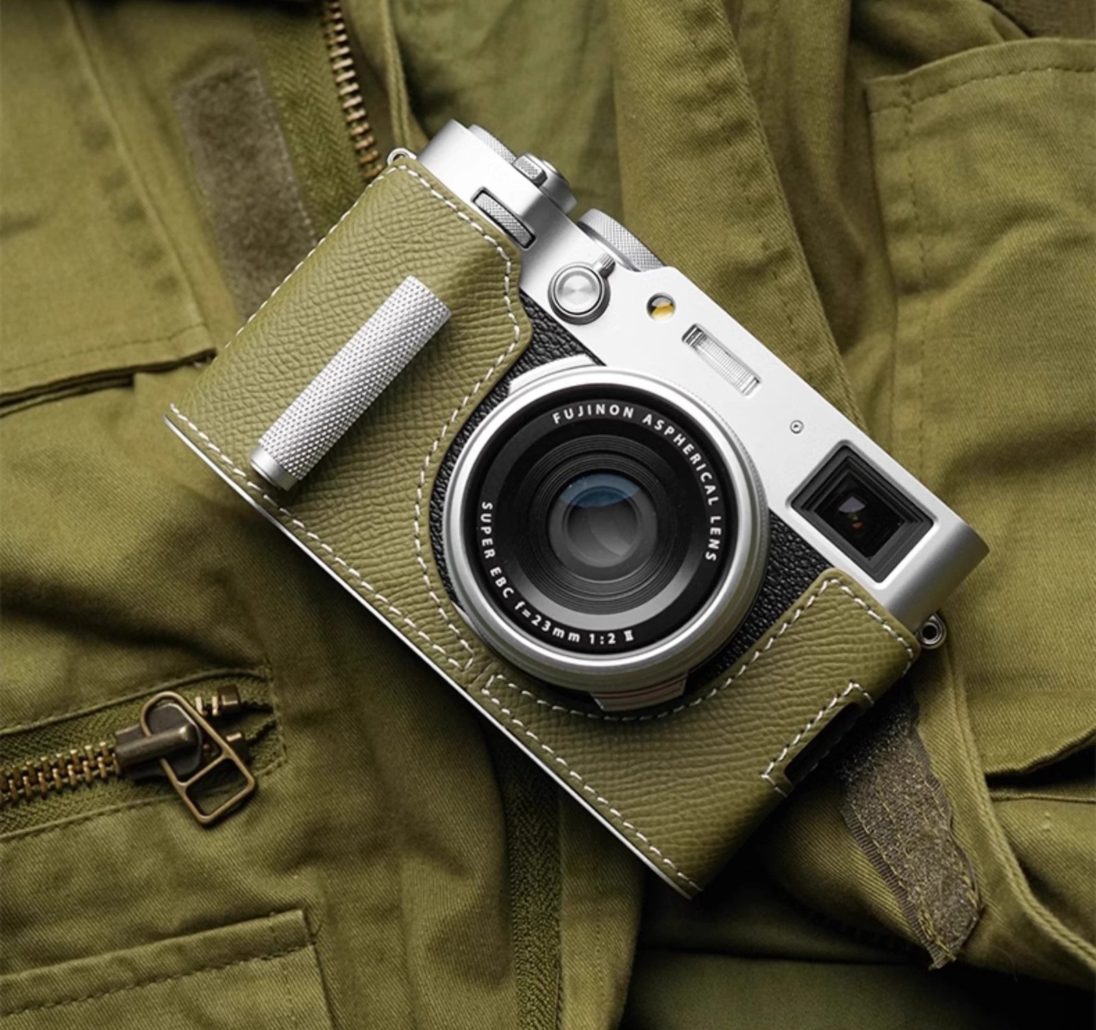 Kupang-Camera-Case-with-Grib-