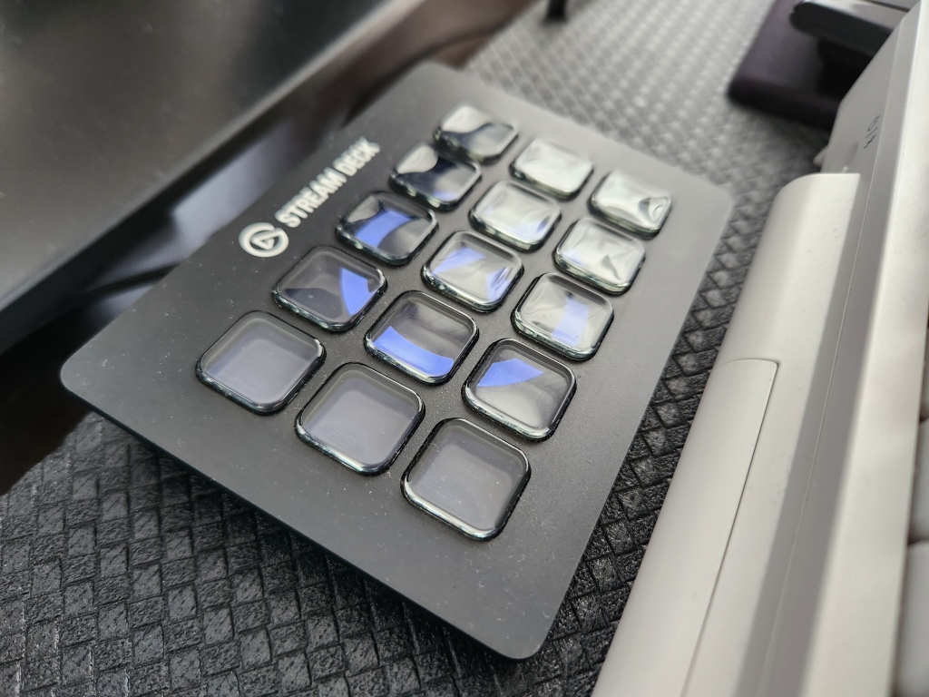 Elgato StreamDeckレビュー！配信者以外にもおすすめの15個のLCDキー