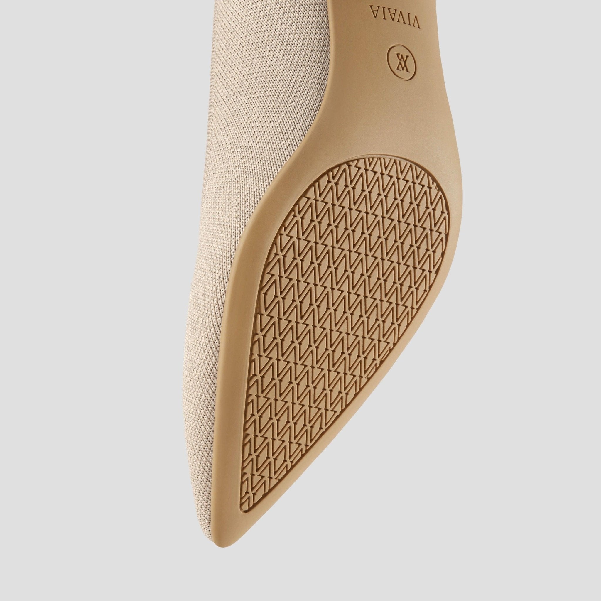 Scarlett] ポインテッドトゥ キトゥンヒール パンプス – VIVAIA JAPAN