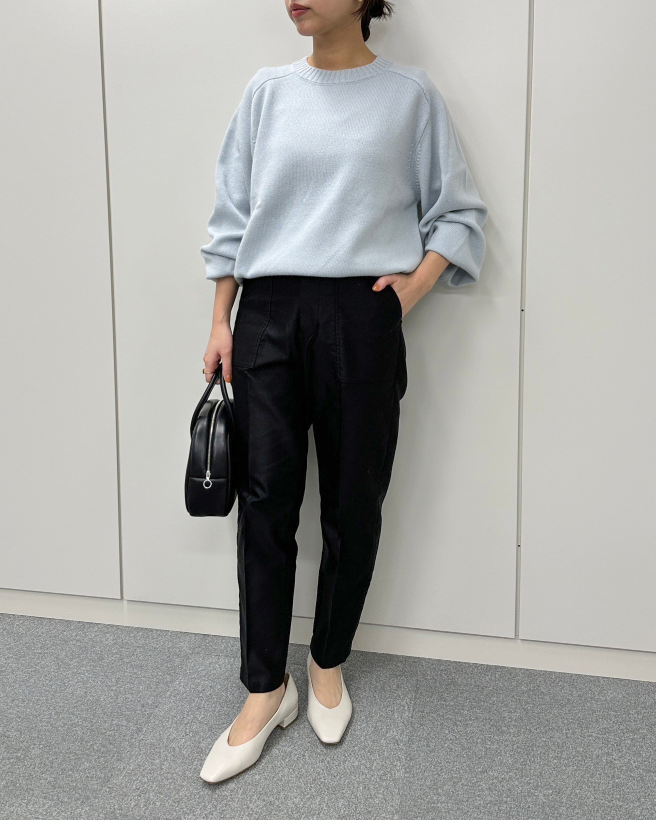 E by éclatの大ヒット「大人ベイカーパンツ」を身長150cm代のスタッフ