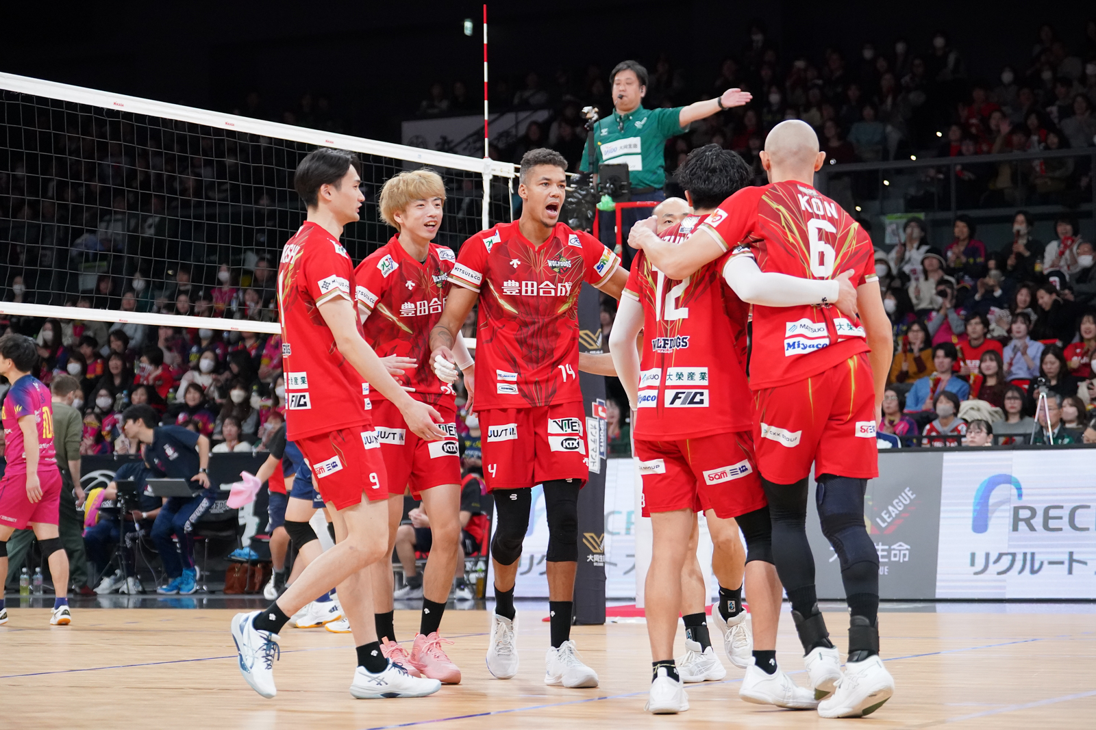 フルセットの激闘を制したのはウルフドッグス名古屋！ 今節を2連勝で