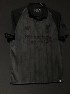 全部真っ黒の限定モデル！2019/20リバプール“Black Out”ユニフォーム