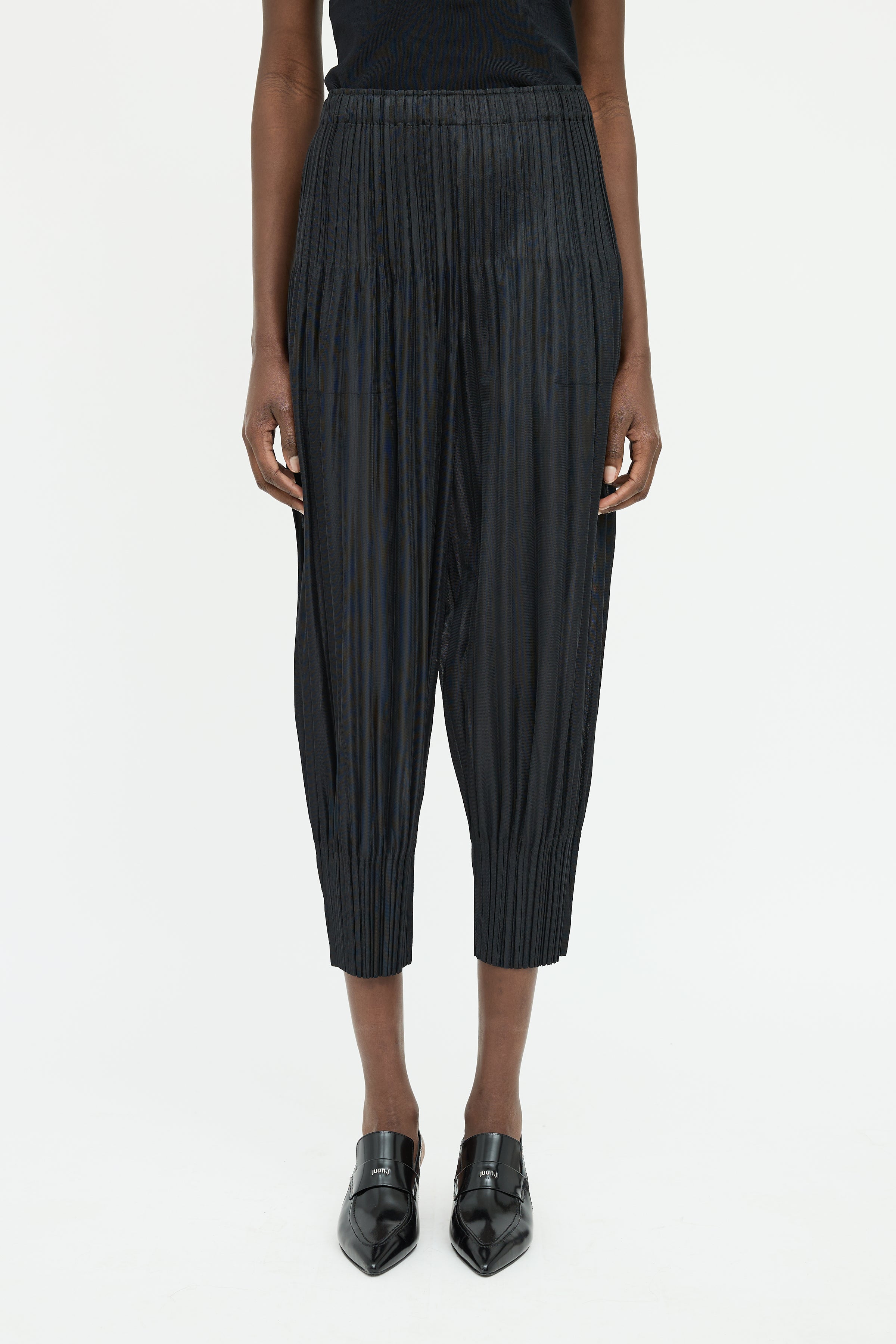 Pleats Please Issey Miyake // Pleated JF Pant – VSP Consignment