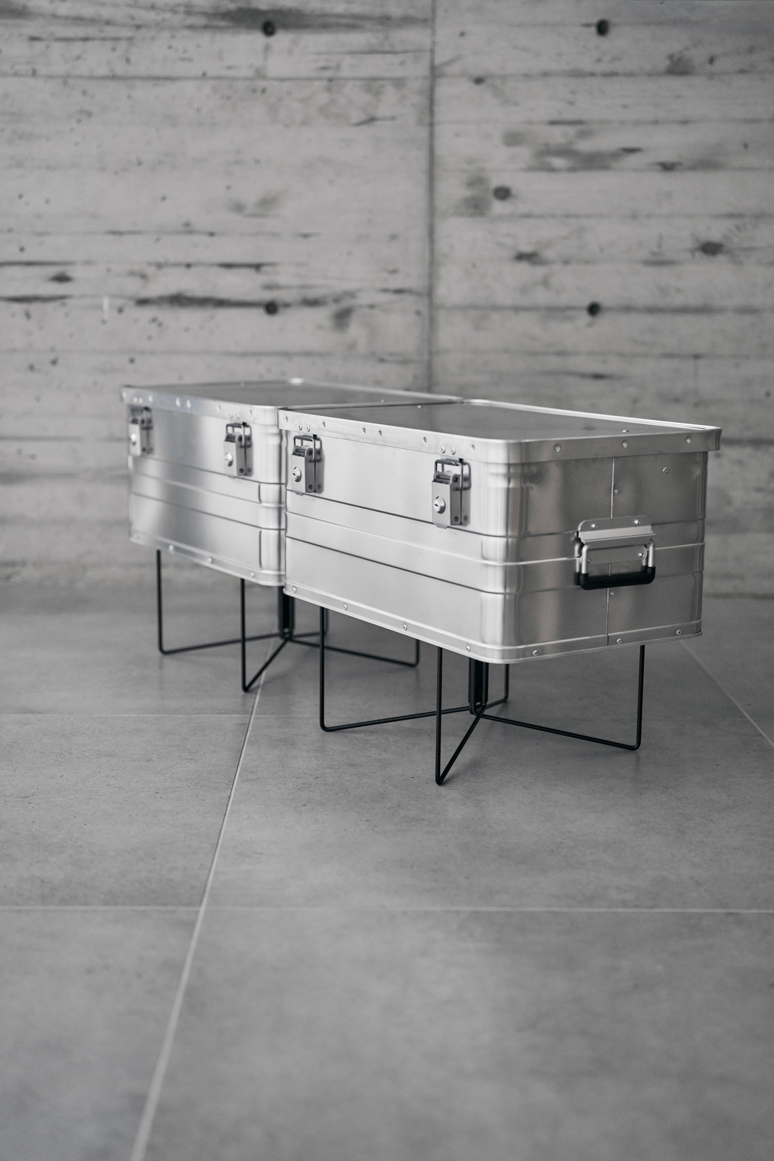 Wanderout / Universal Stand - Black – wanderout