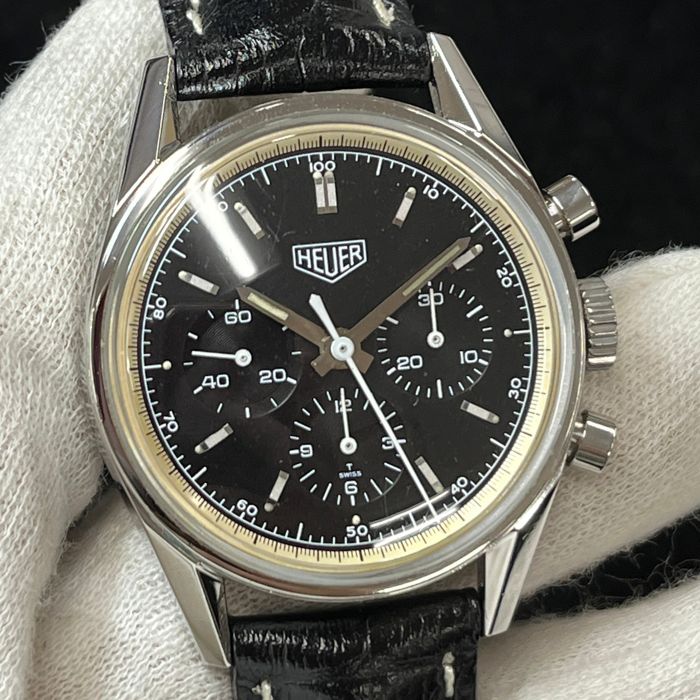 タグホイヤー CS3111 クラシックカレラクロノグラフ 1964年復刻モデル