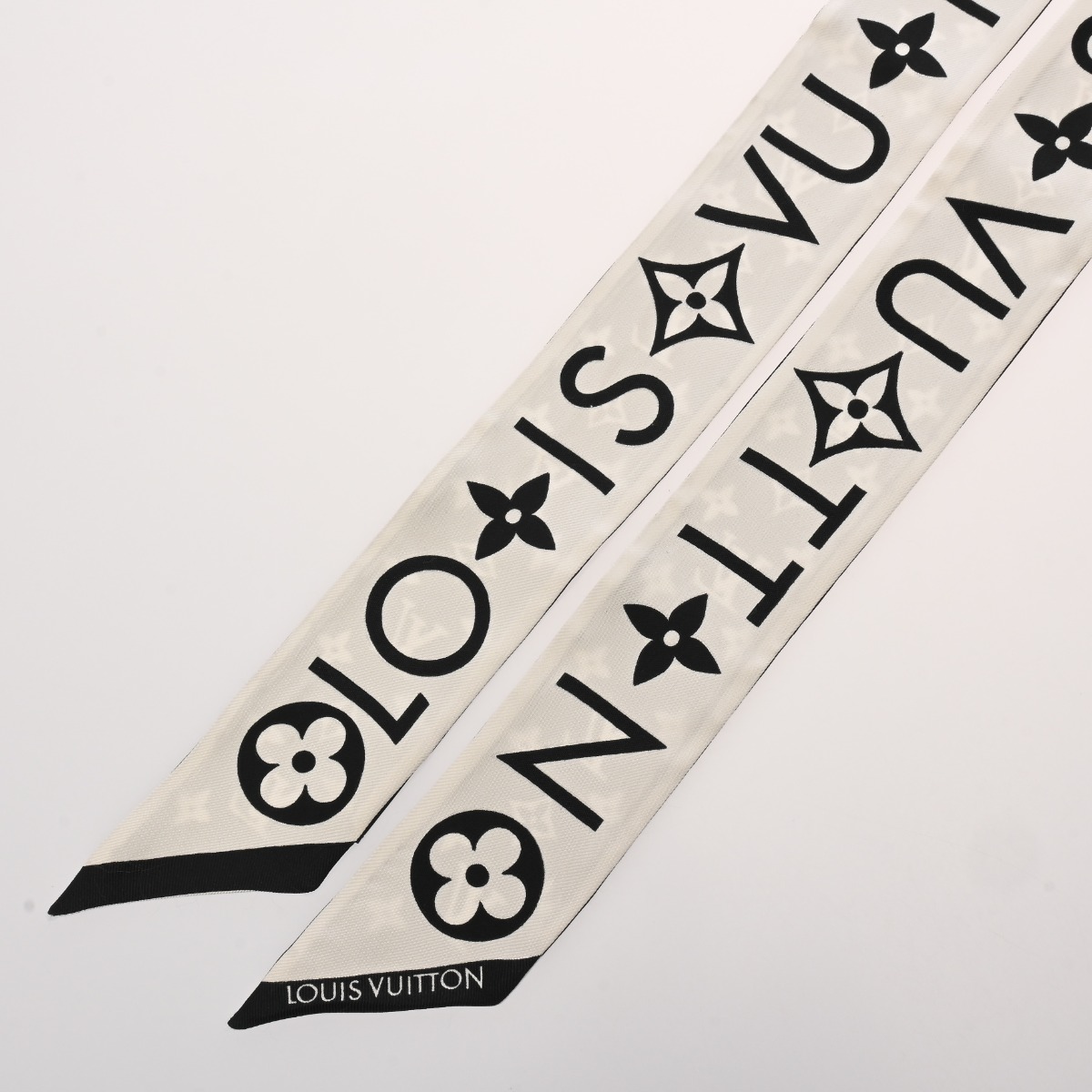 ルイヴィトン モノグラム バンドー インフィニティ ホワイト/ブラック