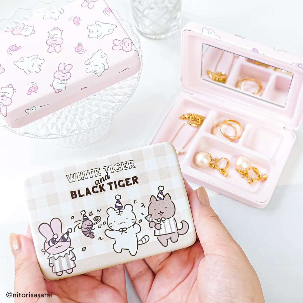 ホワイトタイガーとブラックタイガー アクセサリーケース（BE