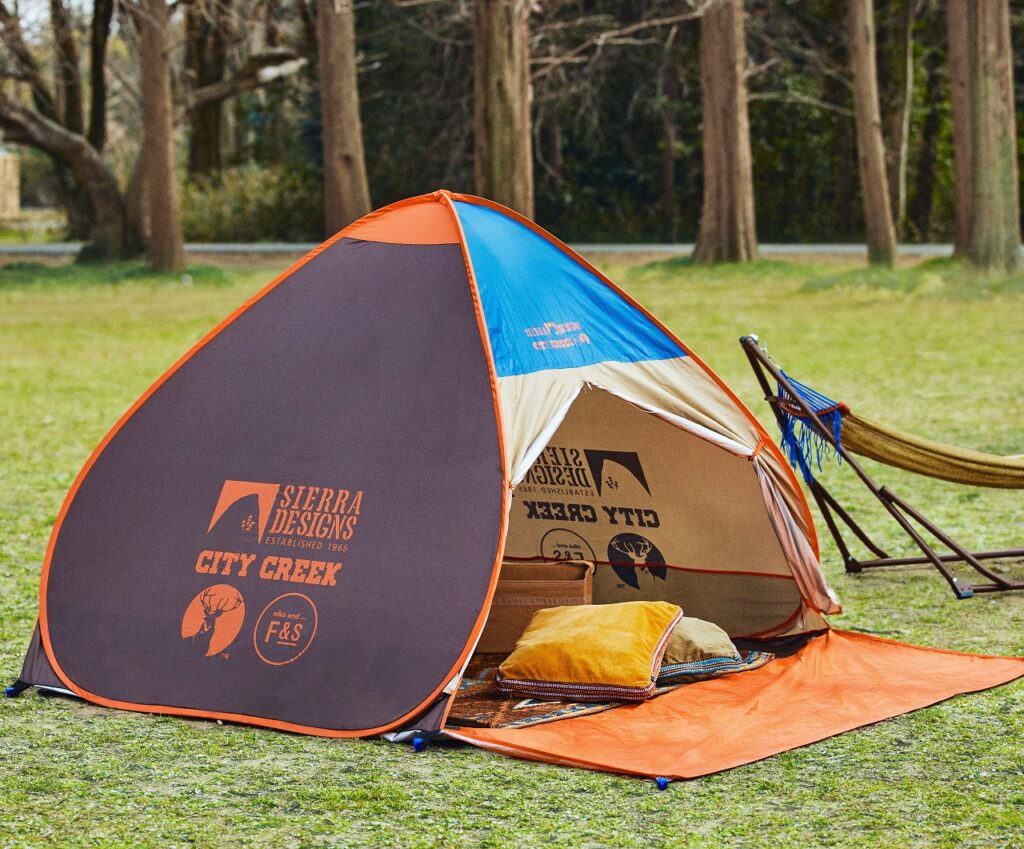 シエラデザインズの名作60/40マウンパをモチーフにした、シティ