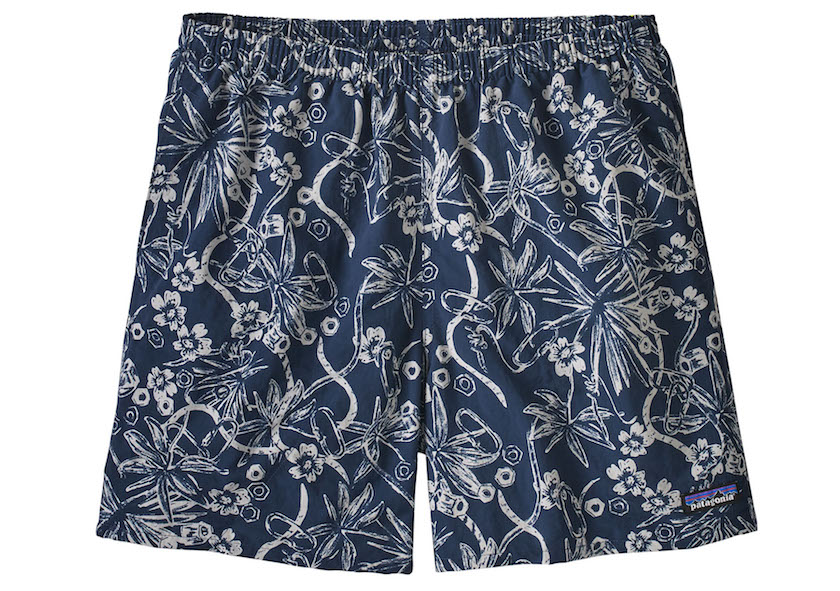 パタゴニア定番のバギーズ・ショーツ。今季のシーズナルカラーは対照的