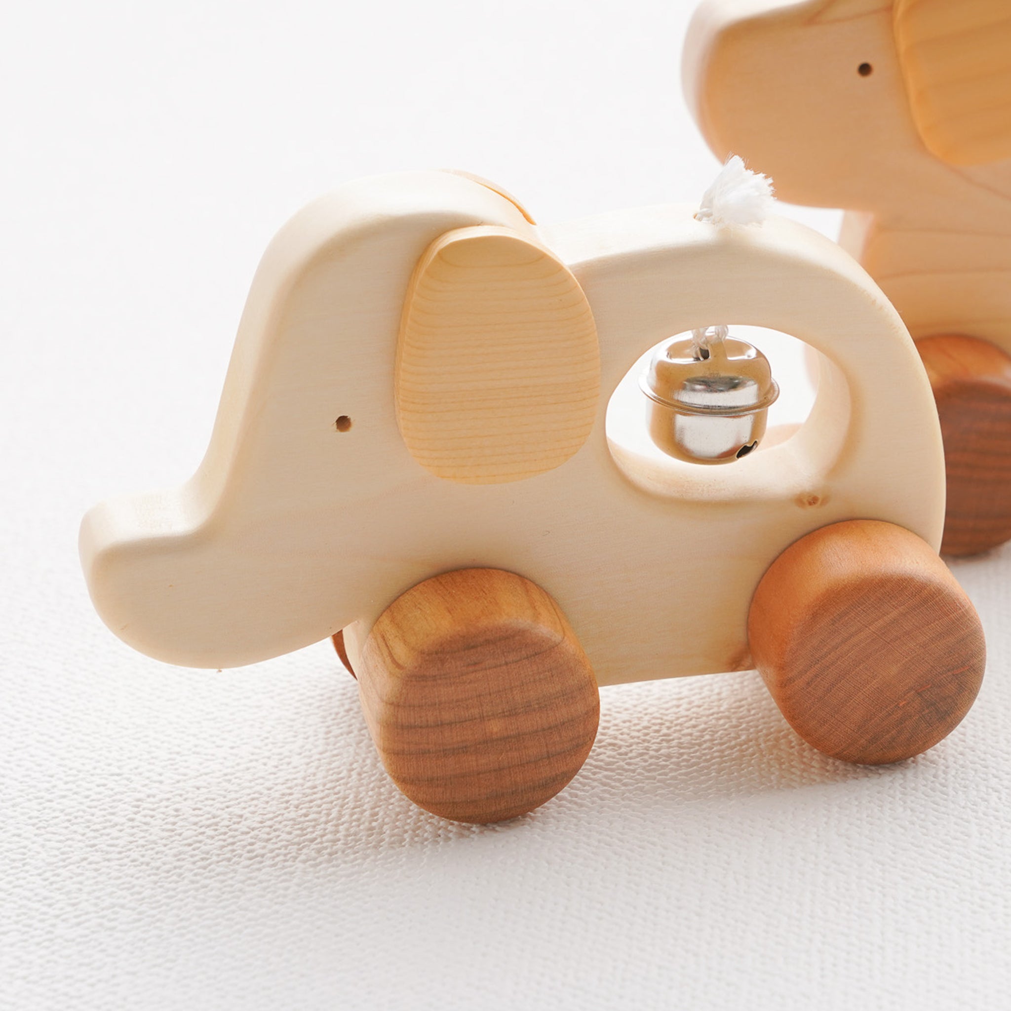 初めての押し車 ファーストトイ 赤ちゃんの車のおもちゃ – なかよし