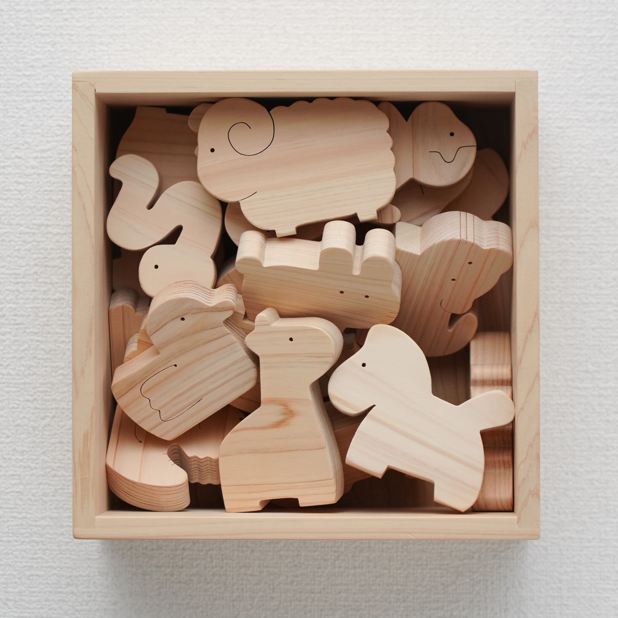 森の香りが心地いい。ひのきの動物積み木 – なかよしライブラリー