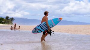 パイプラインにも季節外れのスウェルが！ジェイミー・オブライエンの