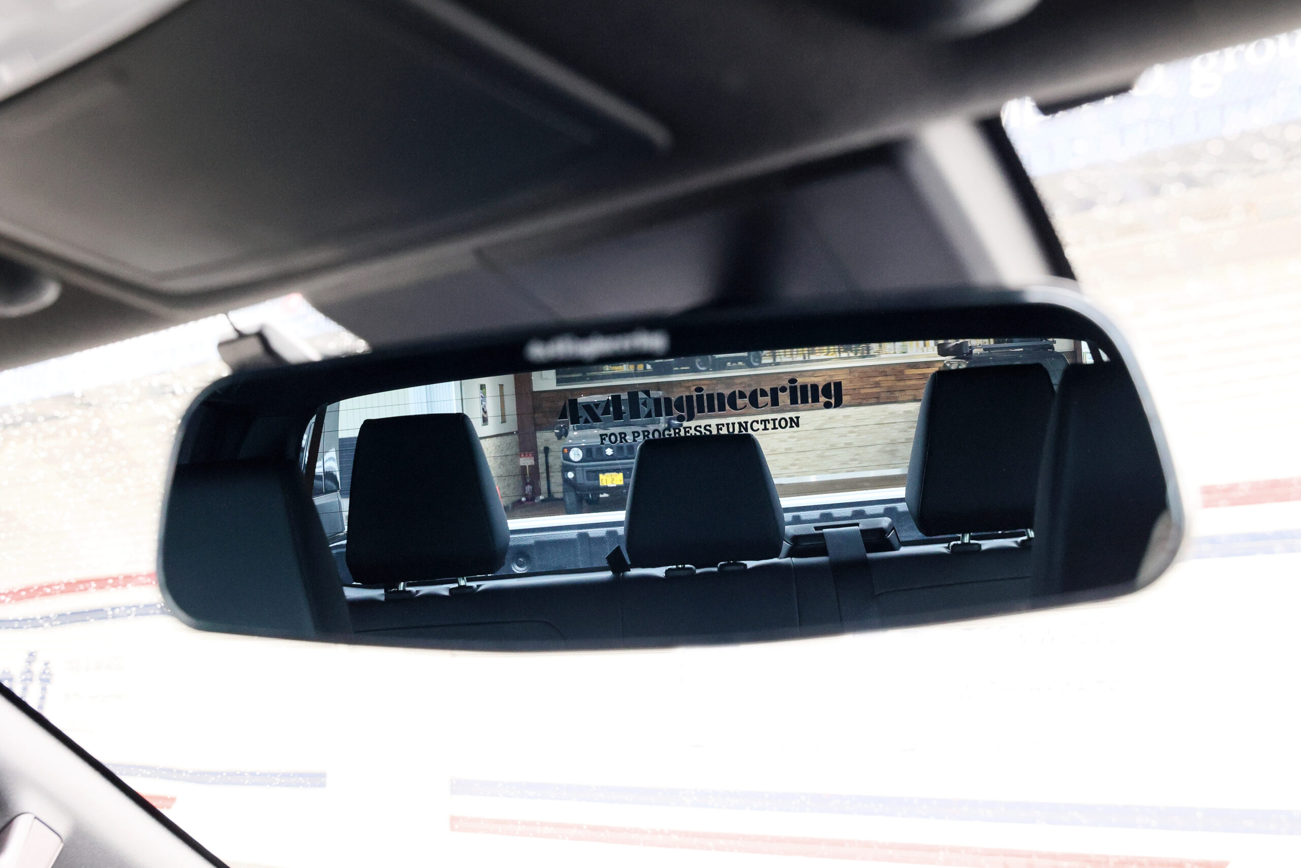 4x4Engineeringオリジナルワイドビューミラー発売中です