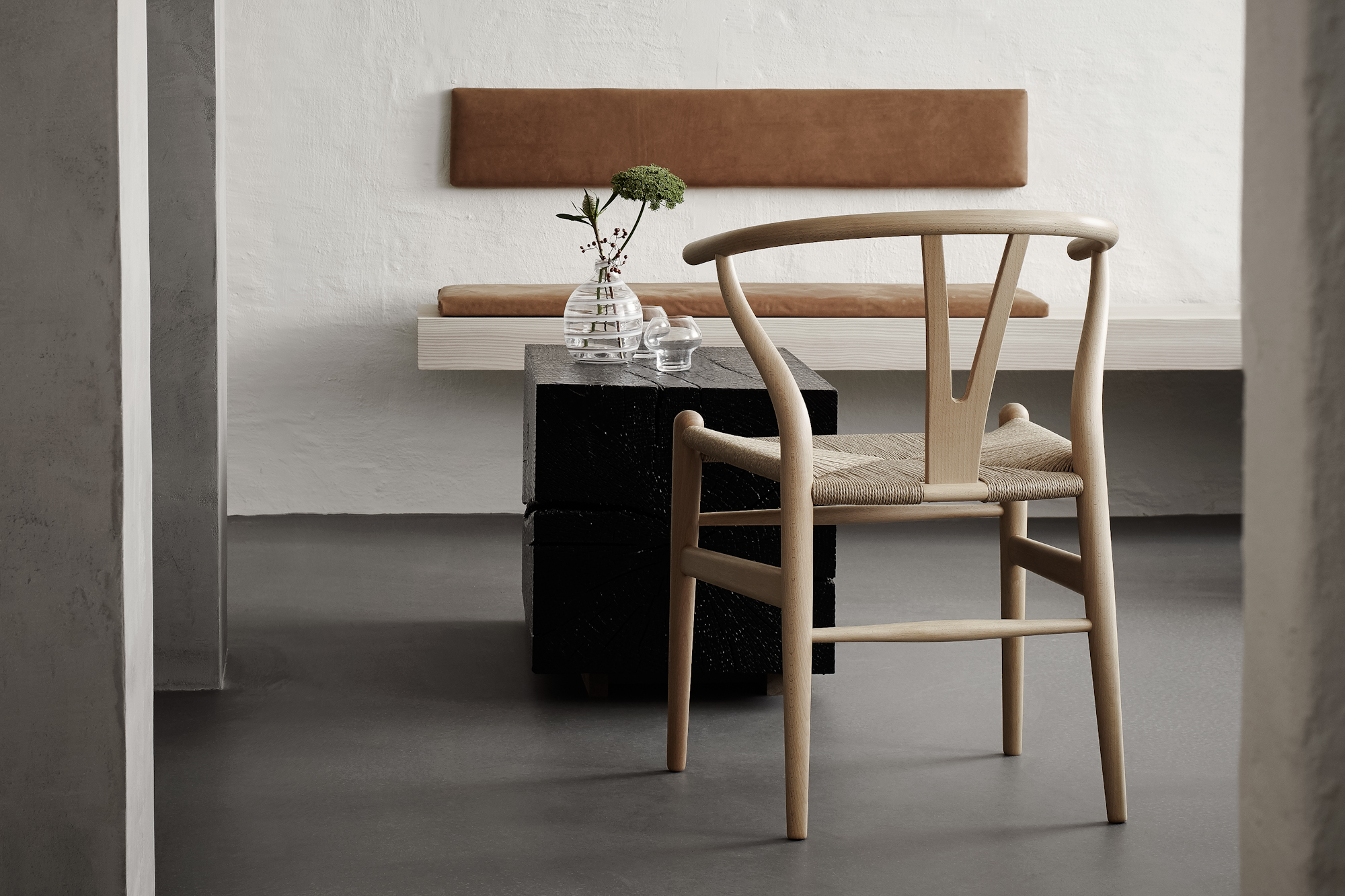 Column | 世界一有名な椅子、“Yチェア” を半世紀以上つくり続ける