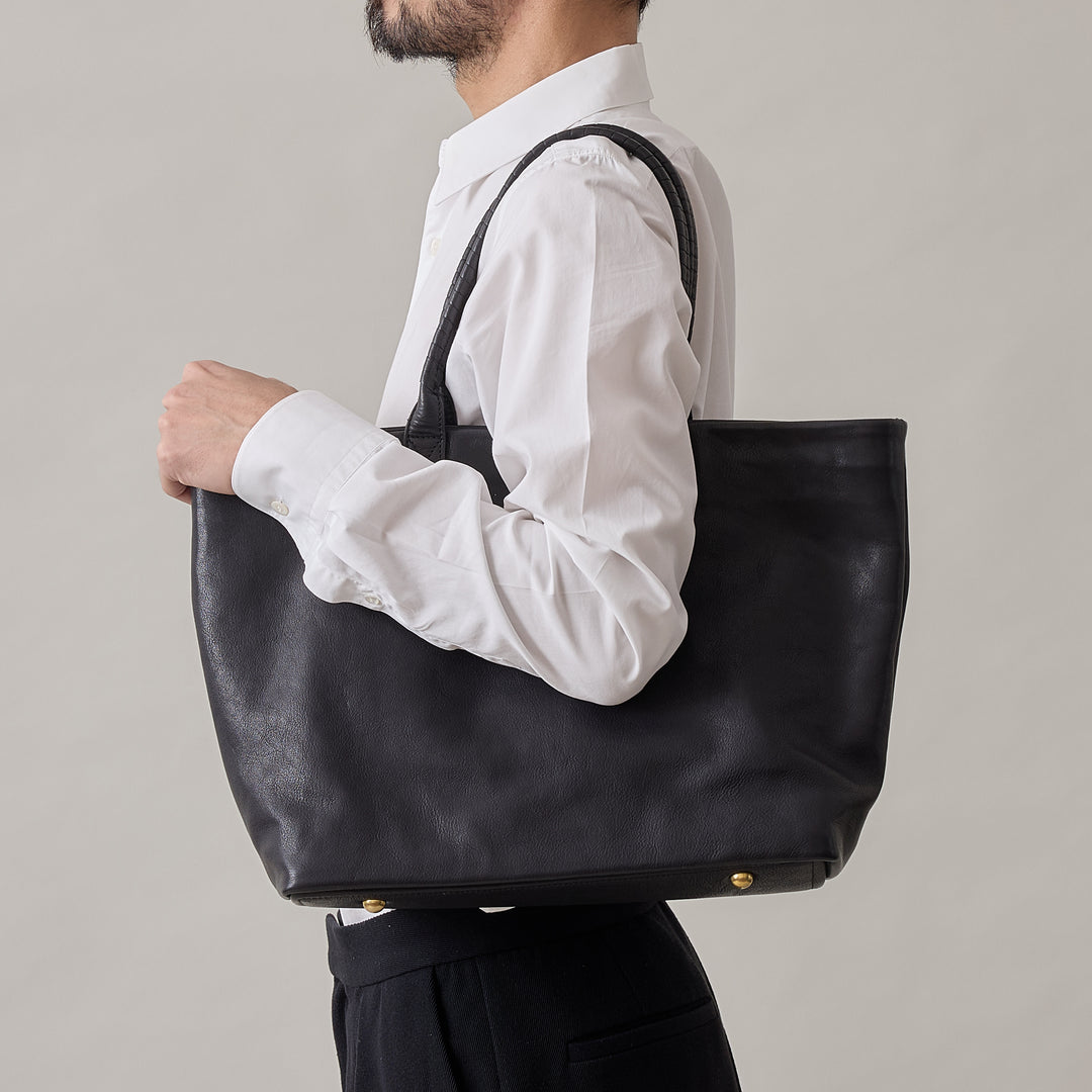 2handle tote M / co24fwtt020 / ZEO LITE shrink leather – cornelian