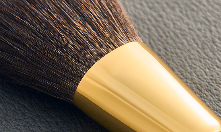 フィニッシングパウダーブラシ(丸平) 灰リスを贅沢に使用した大きめの