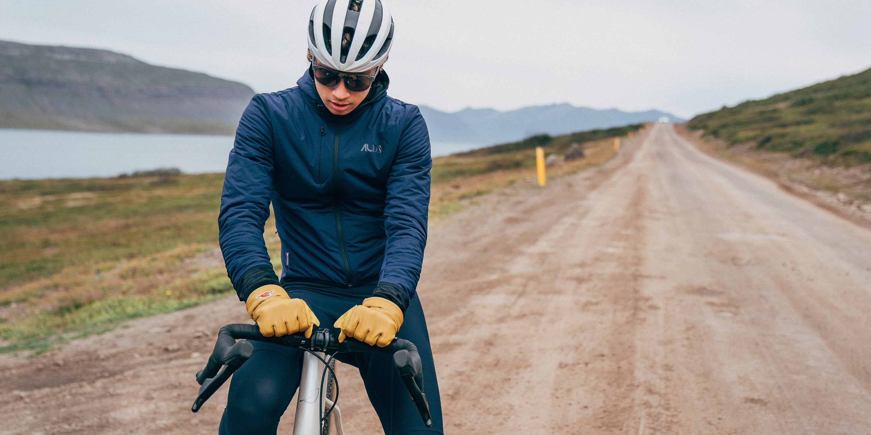 メンズ サイクリングジャケット ゼリー ネイビー – Café du Cycliste | JP