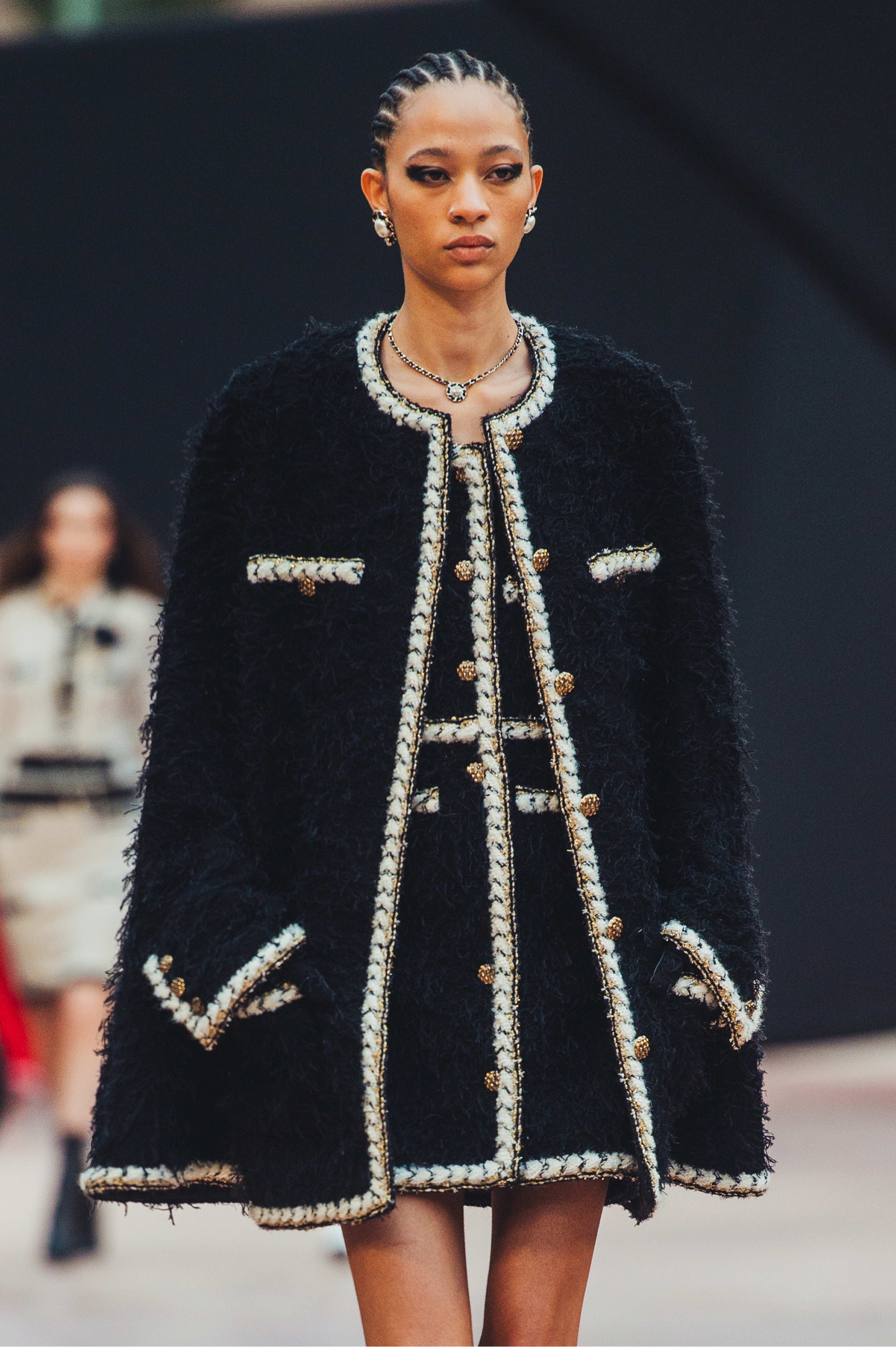 美品CHANEL ブラック ラメ ダッフルコート サイズ42(メンズだと48) 美