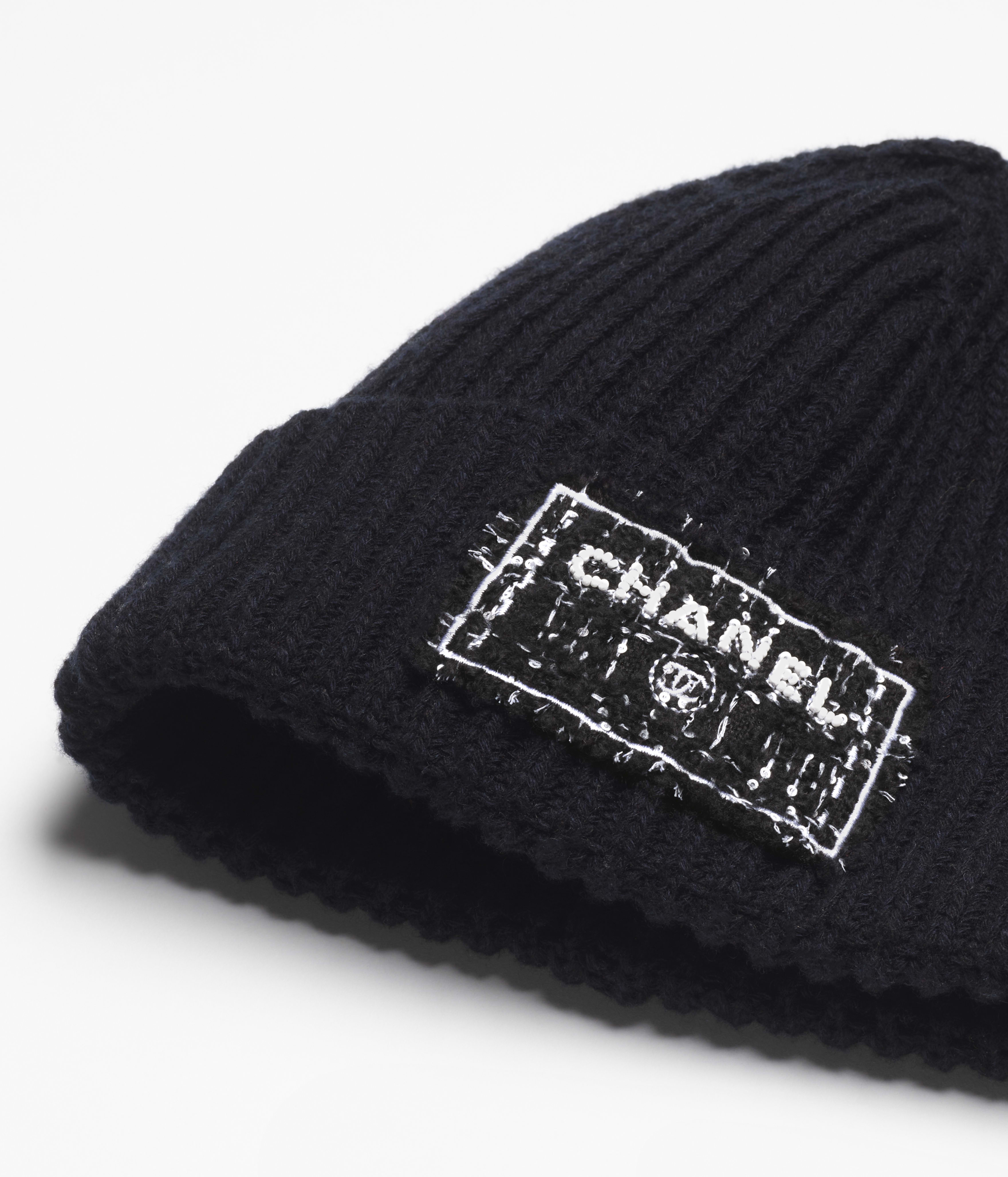Beanie - Cashmere, navy blue, black & white — Fashion | CHANEL