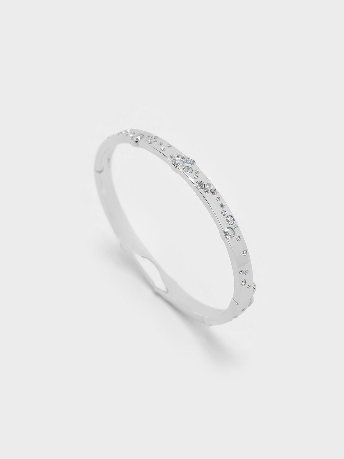 Reverie レヴァリィ クリスタルバングル - シルバー | CHARLES & KEITH